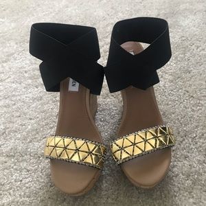 Steve Madden Wedges